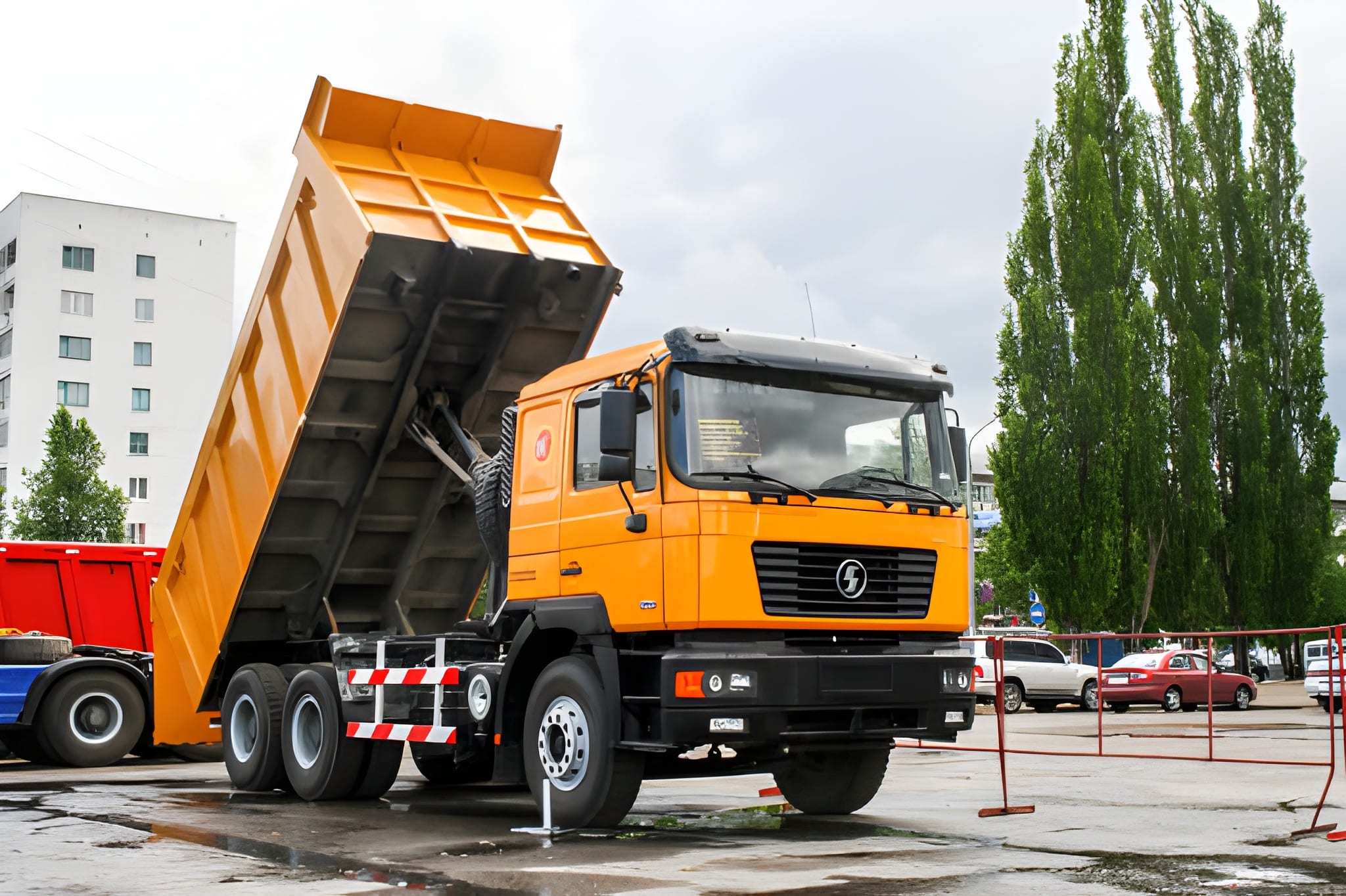 Shacman F3000 jenis Dump Truck