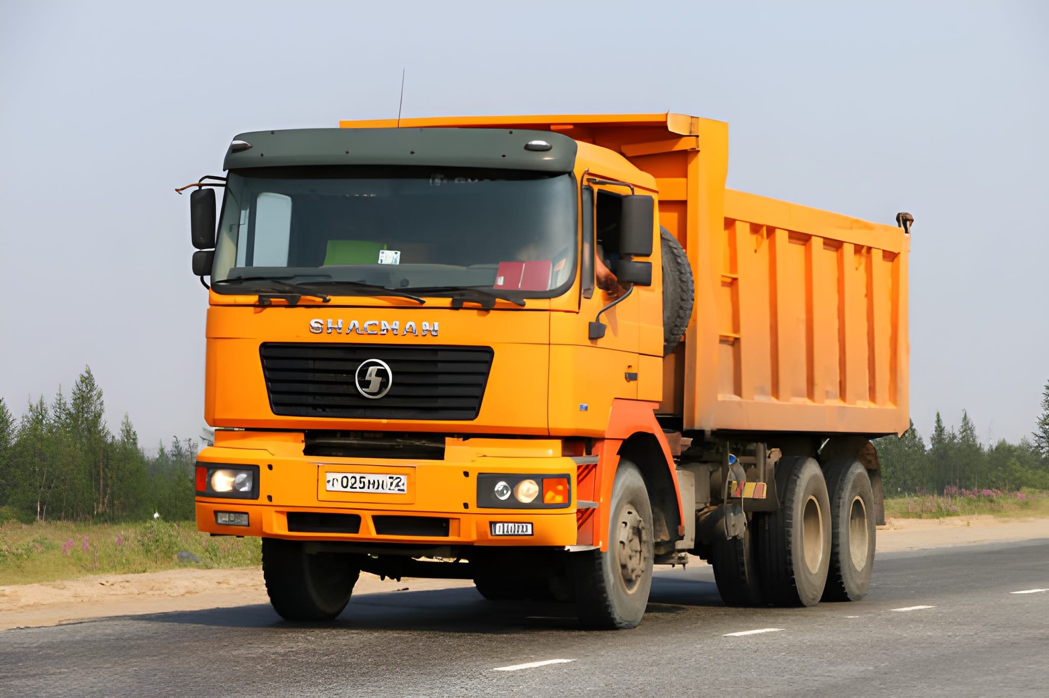 Shacman F3000 jenis Dump Truck