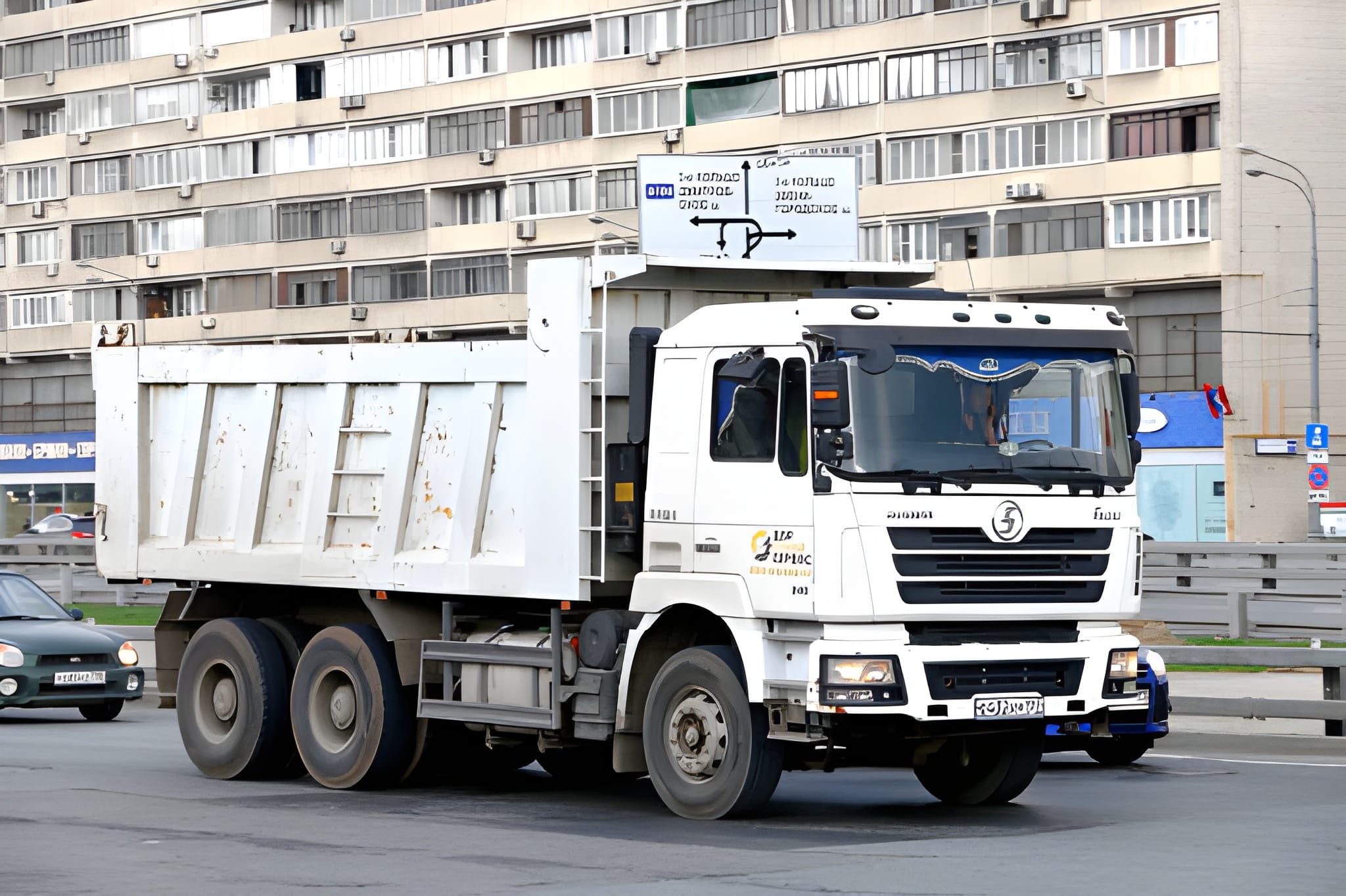 Kelebihan Shacman F3000 jenis Dump Truck