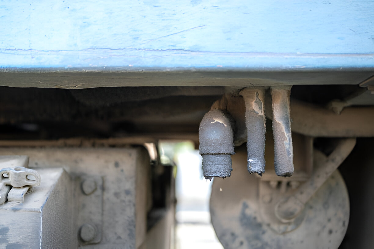 Sistem Pembuangan Air (Drainage) dan Saluran Kabin Truk Musim Hujan